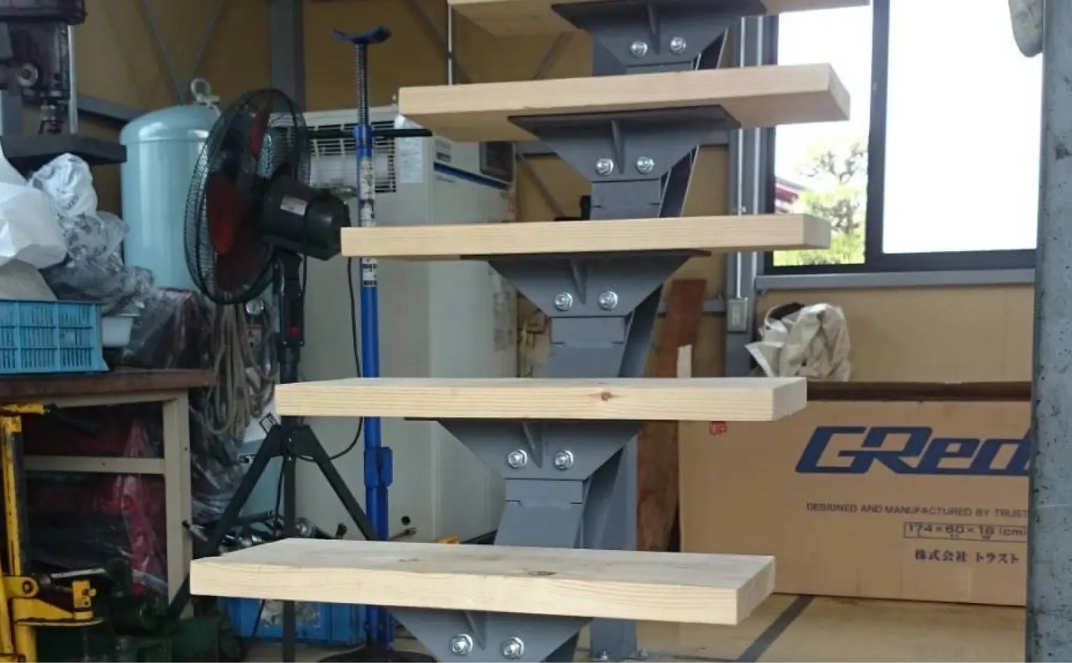 株式会社小笠原工業が制作したアイアン家具